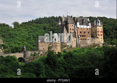 Wierschem, Burg Eltz, Außenansicht Stock Photo