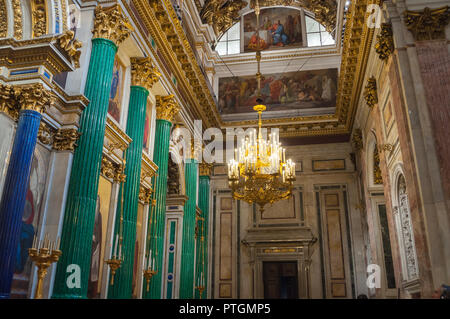 ST PETERSBURG, RUSSIA - AUGUST 15, 2017. Decoration details in the interior of the St Isaac Cathedral in St Petersburg, Russia. Malachite columns and  Stock Photo