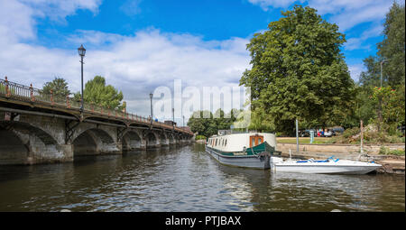 Boats moored on the river Avon at Stratford upon Avon. Stock Photo