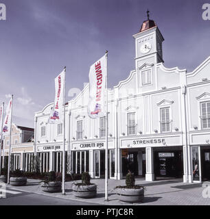Outlet Factory, Einkaufscenter bei Wien (Modellfreigabe) Stock Photo