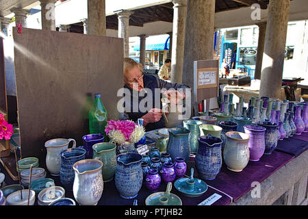 Man making pottery in central bruges Stock Photo