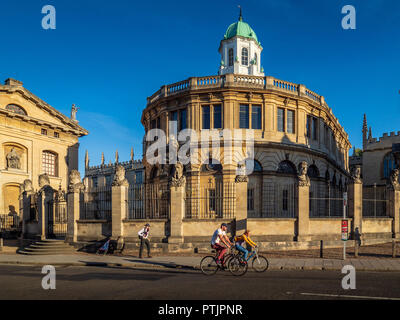 Sheldonian Theatre Oxford - the Christopher Wren designed Sheldonian Theatre in central Oxford, part of Oxford University, built between 1664 and 1669 Stock Photo