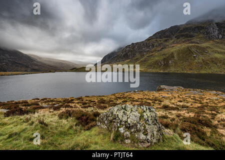 Cwm Idwal Llyn Idwal in the Ogwen Valley Snowdonia National Park North Wales Stock Photo