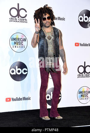 Los Angeles, CA, USA. 9th Oct, 2018. 09 October 2018 - Los Angeles, California - Lenny Kravitz. 2018 American Music Awards - Press Room held at the Microsoft Theater. Photo Credit: Birdie Thompson/AdMedia Credit: Birdie Thompson/AdMedia/ZUMA Wire/Alamy Live News Stock Photo