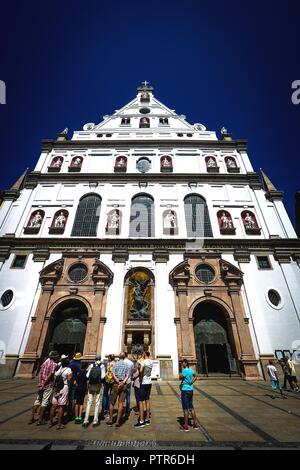 Michaelskirche, Jesuit church St. Michael, old town, München ( Munich ), Bavaria, Germany    Photo © Ernesto Goglia/Sintesi/Alamy Stock Photo Stock Photo