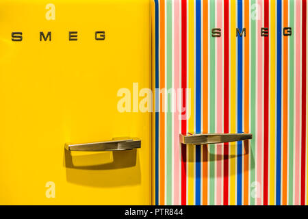 Smeg fridge in kitchen hi-res stock photography and images - Alamy