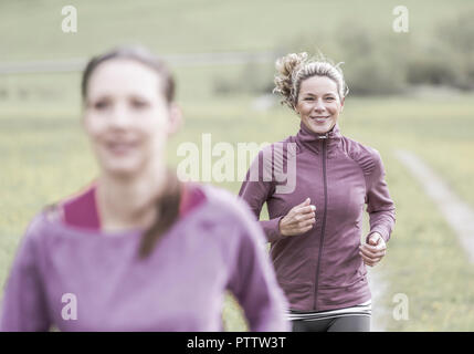 Frauen beim joggen kennenlernen