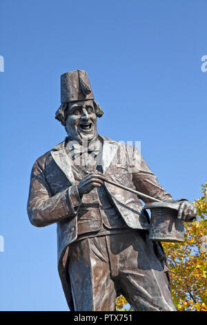 Tommy Cooper statue in Caerphilly, Wales, UK Stock Photo