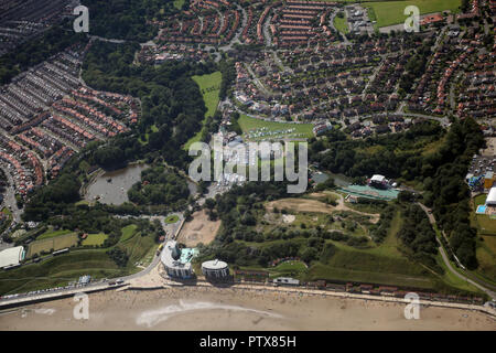 Side view of Scarborough beach swimming pools entrance with the sea and ...