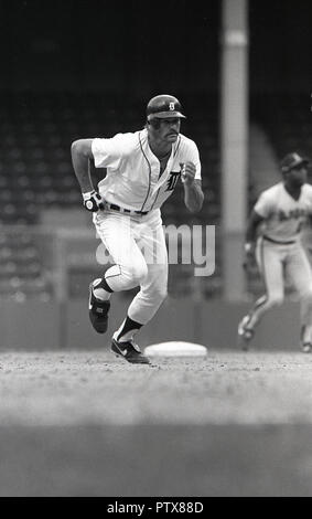 1970s, professional male baseball player in the Major League Baseball (MLB), a batter on the run to a base at a stadium during a training or practice session, USA. Stock Photo