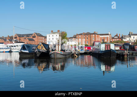 Boats moored at the Marina in Stourport Basin, Stourport-on-Severn, Worcestershire where the river Stour joins the River Severn Stock Photo