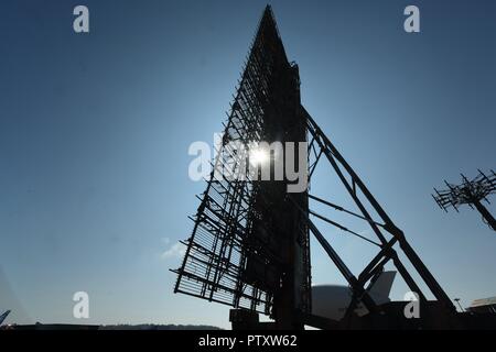 Zhuhai, China. 11th Nov, 2018. The JY-27A radar can be seen at the ...