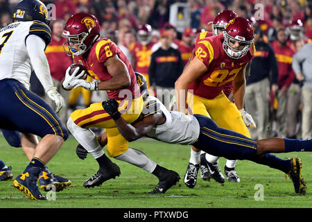 Los Angeles, California, USA. 10th Nov, 2018. CA.USC Trojans wide receiver Amon-Ra St. Brown #8 catches the pass in action during the second quarter of the NCAA Football game between the USC Trojans and the California Golden Bears at the Coliseum in Los Angeles, California.Mandatory Photo Credit : Louis Lopez/CSM/Alamy Live News Stock Photo