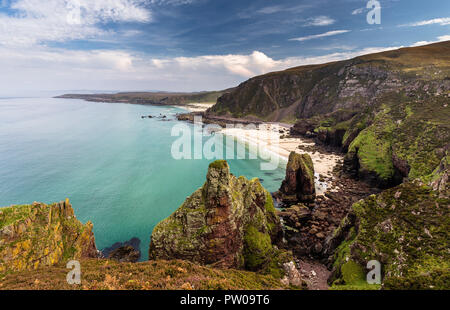 Dramatic cliffs and hidden white sand beaches in Wester Ross, Scottland Stock Photo