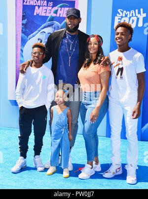 James Lebron and family - wife and kids 065 attends the premiere of Warner Bros. Pictures' 'Smallfoot at the Regency Village Theatre on September 22, 2018 in Westwood, California. Stock Photo