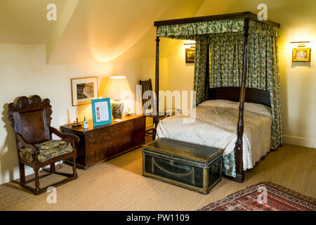 Interior of one of the bedrooms in Crathes Castle near Banchory, Aberdeenshire, Scotland Stock Photo