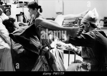 Archives 90ies: Giving birth at Hotel-Dieu hospital, Lyon, France Stock Photo