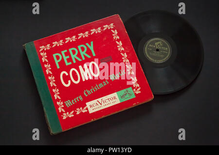 WOODBRIDGE, NEW JERSEY - October 11, 2018: A vintage set of 1947 Perry Como Christmas records, 78 RPM Stock Photo