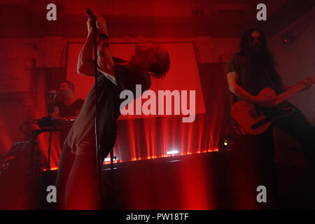 London, UK. 11th Oct 2018. The Black Queen performing live on stage at Bush Hall in London. Photo date: Thursday, October 11, 2018. Photo credit should read: Roger Garfield/Alamy Credit: Roger Garfield/Alamy Live News Stock Photo