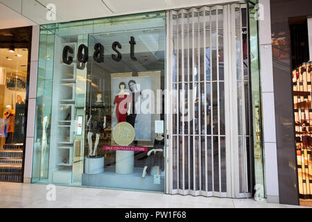 zebra log Entreprenør London, UK. - 12 Oct 2018: A Coast store in Westfield, west London, one of  the retail chains 24 stores that have closed after it has fallen into  administration. Credit: Kevin Frost/Alamy Live News Stock Photo - Alamy