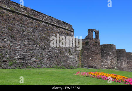 This Roman wall encircles the old town in Lugo, Northern Spain. The wall is around 3kms in circumference and very high in places. Stock Photo