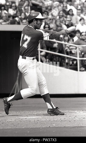 1970s, historical, MLB game, a US professional baseball player of the United States Major League Baseball, with bat in postion ready to hit or slug the ball, to be thrown by a pitcher. Stock Photo