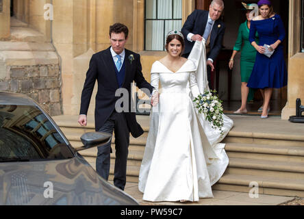 Princess Eugenie and Jack Brooksbank, leaving Windsor Castle after their wedding for an evening reception at Royal Lodge. Stock Photo