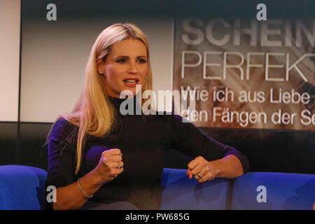 Frankfurt, Germany. 11th Oct, 2018. Swiss television hostess Michelle Hunziker speaks at a talk at the Frankfurt Book Fair. The 70th Frankfurt Book Fair 2018 is the world largest book fair with over 7,000 exhibitors and over 250,000 expected visitors. It is open from the 10th to the 14th October with the last two days being open to the general public. Credit: Michael Debets/Pacific Press/Alamy Live News Stock Photo