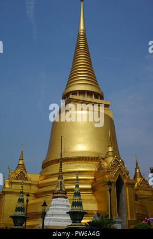 Phra Siratana Chedi, Reliquienschrein, Wat Phra Kaeo, Grosser Palast, Ko Ratanakosin, Bangkok, Thailand, Asien Stock Photo