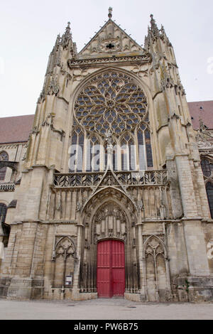 The south transept portal and rose window Sens Cathedral Stock Photo