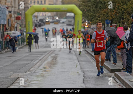 LYON, FRANCE, October 7, 2018 : Marathon in the streets of Lyon under the rain. 'Run In' is a Festival of Running which takes place in the most beauti Stock Photo