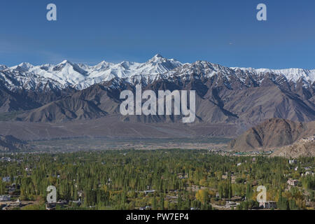 The Stok Range, with Stok Kangri (6123m) rising above Leh, seen from the Kardung La Pass, Ladakh, India Stock Photo