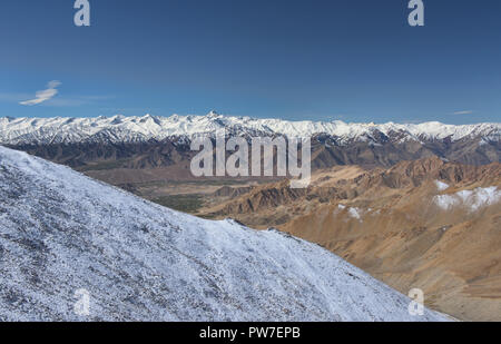 The Stok Range, with Stok Kangri (6123m), seen from the Kardung La Pass, Ladakh, India Stock Photo