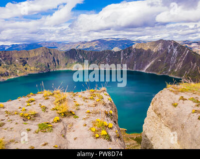 Stunning view of Quilotoa lagoon, volcanic crater lake in Ecuador Stock Photo