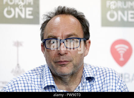 Kiev, Ukraine. 13th Oct, 2018. Wikipedia co-founder JIMMY WALES speaks during a press conference at the 'Olerom Forum One' business-forum in Kiev, Ukraine, on 13 October 2018. JIMMY WALES performed with a lecture themed on 'Information flow, modern Blockchain technologies, Big Data and future trends' during ''Olerom Forum One 2018'' business forum, that bring togethers speakers of world arena, owners and managers of major companies, top managers and investors from Ukraine, the CIS countries and Europe. Credit: Serg Glovny/ZUMA Wire/17�Թ����� Live News Stock Photo