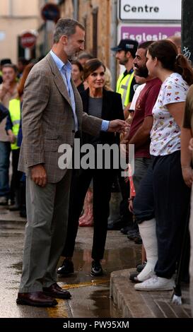 REYES MALLORCA RIADA INUNDACIONES   FELIPE DE BORBON Y GRECIA;FELIPE DE BORBON;LETIZIA ORTIZ ROCASOLANO;LETIZIA ORTIZ;  13/10/2018   Spanish King Felipe VI and Queen Letizia visit Sant LLorenc des Cardassar devastated by flash floods . Sant LLorenc des Cardassar. Mallorca, Spain, 12-10-2018    888/CordonPress Stock Photo