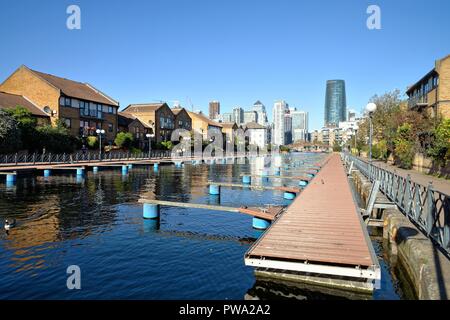 Clippers Quay, Millwall Outer Dock Canary Wharf London Docklands England UK Stock Photo