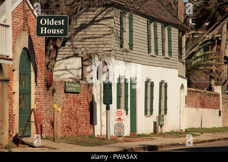 The Gonzalez-Alvarez House, pictured here, lays claim as the oldest residence located in the quaint colonial city of St. Augustine in northern Florida Stock Photo