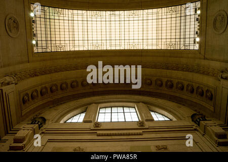 Milan Central Station - March 31: The Facade of Milan central railway station on March 31, 2018 in Milan, Italy. The Milan railway station is the larg Stock Photo