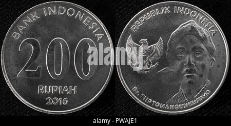 Both sides of 200 Indonesian rupiah coin (2016) with emblem of ...