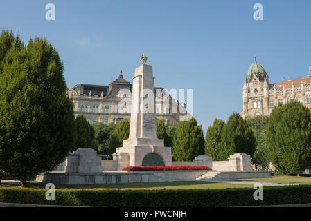 Budapest, Hungary - 3 august 2018: Soviet heroic monument in Szabadság square made by Károly Antal in 1945 Stock Photo