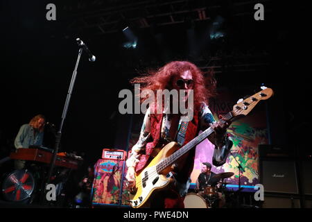 London, UK. 15th Oct 2018. English bassist and vocalist Glenn Hughes, a former Deep Purple member, performed classic Deep Purple songs to an excited audience! Special guest during this event was blues rock musician Laurence Jones. Credit: Uwe Deffner/Alamy Live News Stock Photo