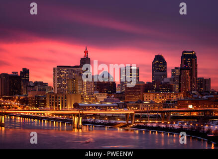 Orange and oink sunset over Saint Paul skyline in late winter. Stock Photo