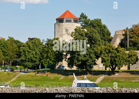 Austria, Lower Austria, Hainburg an der Donau, Danube-Auen National Park, water tower, defence tower, Goetzen Tower of the former city fortification and rest of the Goetzenhof Stock Photo