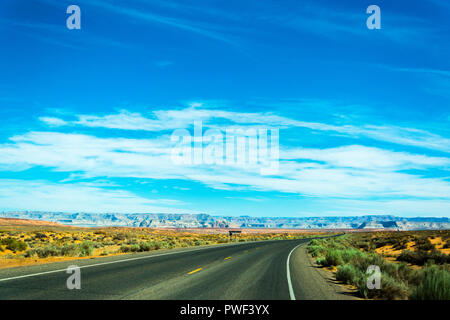 US highway 89 near Lake Powell going to Glen Canyon Bridge, Page, Arizona, USA Stock Photo