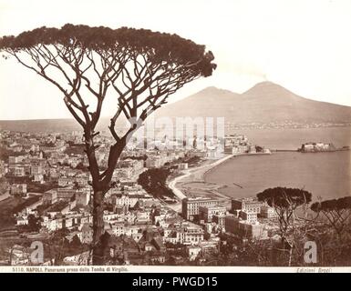 Brogi, Giacomo (1822-1881) - n. 5110 - Napoli - Panorama preso dalla Tomba di Virgilio. Stock Photo