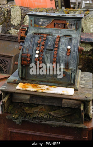 Old rusting shop till in junk shop Stock Photo