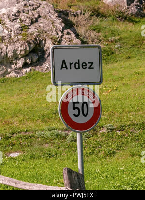 Ardez, municipality of Scuol, Engadin, Graubünden, Switzerland Stock Photo
