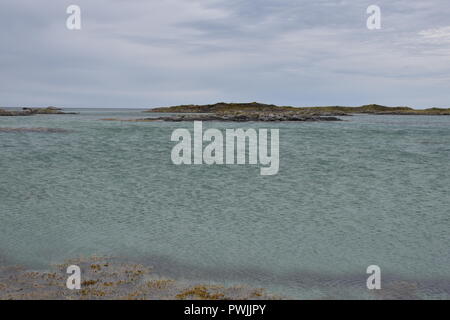 Norwegen, Lofoten, Gimsøy, Gimsøya, Gimsøystraumen, Fjord, Vinjevika, Sandmannen, Insel, Herbst, Nordland, Sommer, Wetter, Wolken, Küste, Ufer, Strand