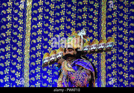 Mumbai, India. 16th Oct, 2018. An Indian artist gets ready to perform 'Ramleela', a traditional drama depicting the Hindu epic Ramayana, as part of Dussehra festival celebrations in Mumbai, India, Oct. 16, 2018. The festival commemorates the victory of Hindu god Rama over demon king Ravana, and is a celebration of the victory of good over evil. Credit: Stringer/Xinhua/Alamy Live News Stock Photo